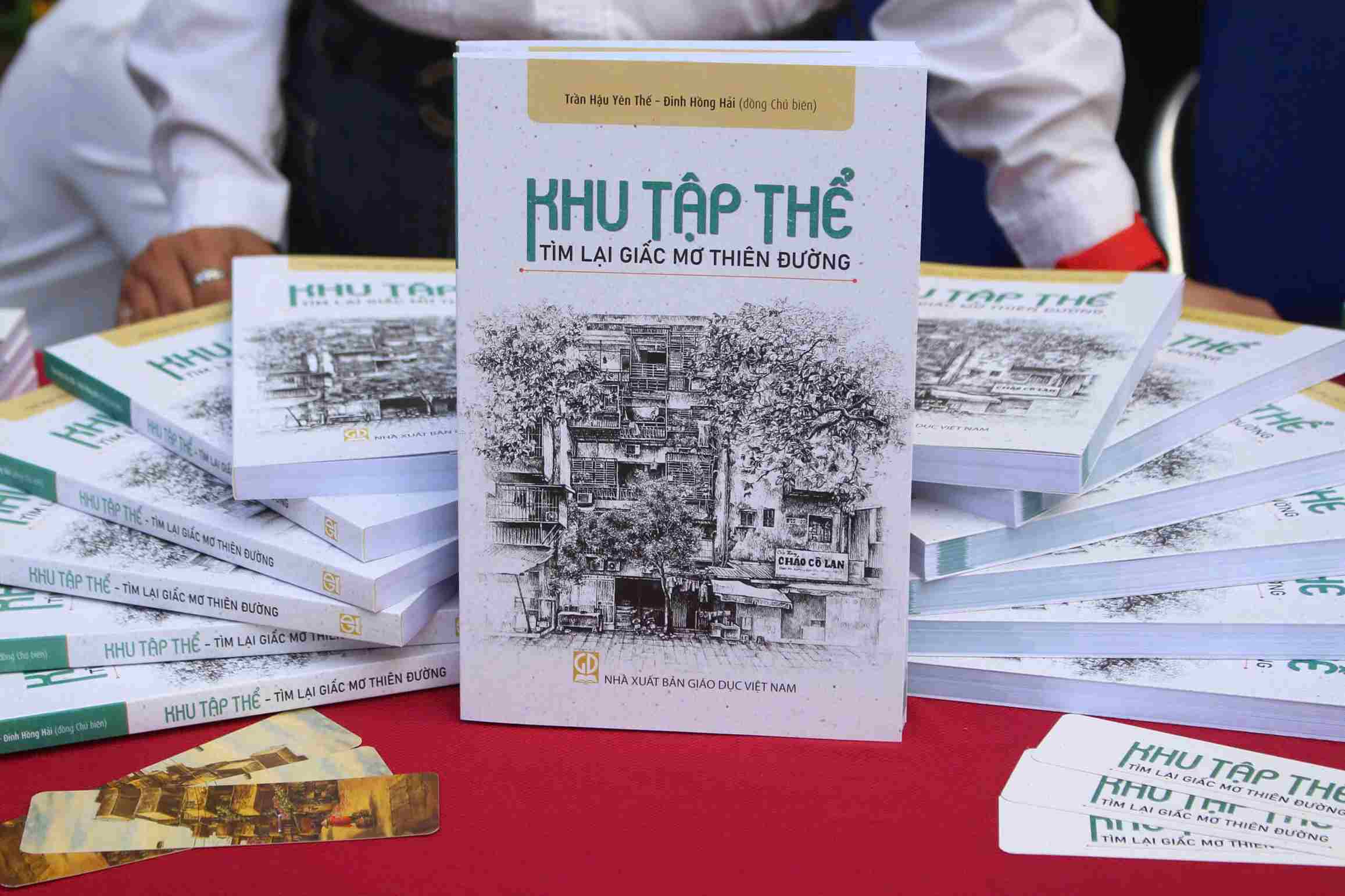 Cuon sach mang den cai nhin da chieu, gop phan bao ton di san do thi Viet Nam trong boi canh do thi hoa nhanh chong. Anh: Le Tuyen