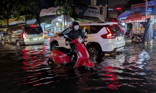 Khu vực Nam Bộ có mưa to kéo dài. Ảnh: Việt Anh