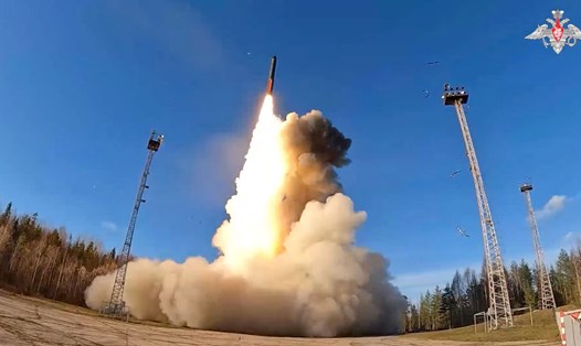 Tên lửa đạn đạo liên lục địa Yars được phóng trong cuộc tập trận quân sự của lực lượng hạt nhân Nga, ngày 22.10.2025. Ảnh: Bộ Quốc phòng Nga