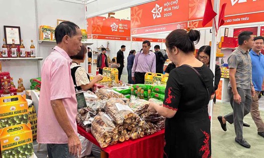 Hội chợ Mùa thu 2025: Cơ hội vàng cho doanh nghiệp quảng bá sản phẩm Việt. Ảnh: Song Anh
