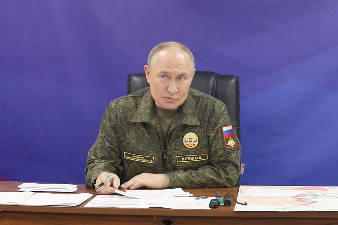 Tong thong Vladimir Putin trong cuoc hop voi cac tuong linh quan su hang dau cua Nga, ngay 26.10. Anh: Kremlin