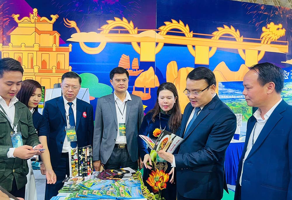 Tham gia hoi cho nam nay, Nghe An mang den mot khong gian trung bay dac sac, dam da ban sac vung mien. Anh: So Van hoa, The thao va Du lich Nghe An