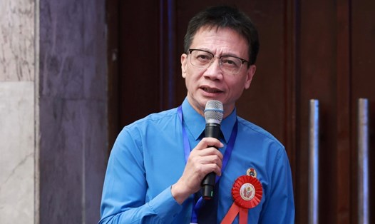 TS. Nguyễn Ngọc Ân - Chủ tịch Công đoàn Giáo dục Việt Nam phát biểu tại Đại hội thi đua yêu nước công nhân viên chức lao động toàn quốc lần thứ XI, giai đoạn 2025-2030 diễn ra tại Thủ đô Hà Nội sáng 26.10. Ảnh: Hải Nguyễn