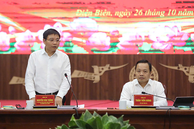 Minister of Finance Nguyen Van Thang spoke at the meeting with Dien Bien province. Photo: Dien Bien Provincial People's Committee