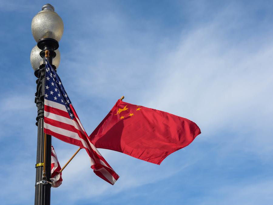 National flags of the United States and China. Photo: Xinhua