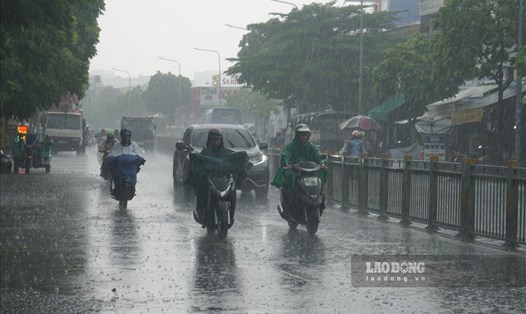 Dự báo thời tiết ngày mai 27.10 ở Nam Bộ chiều tối và đêm có mưa. Ảnh: Thanh Thanh