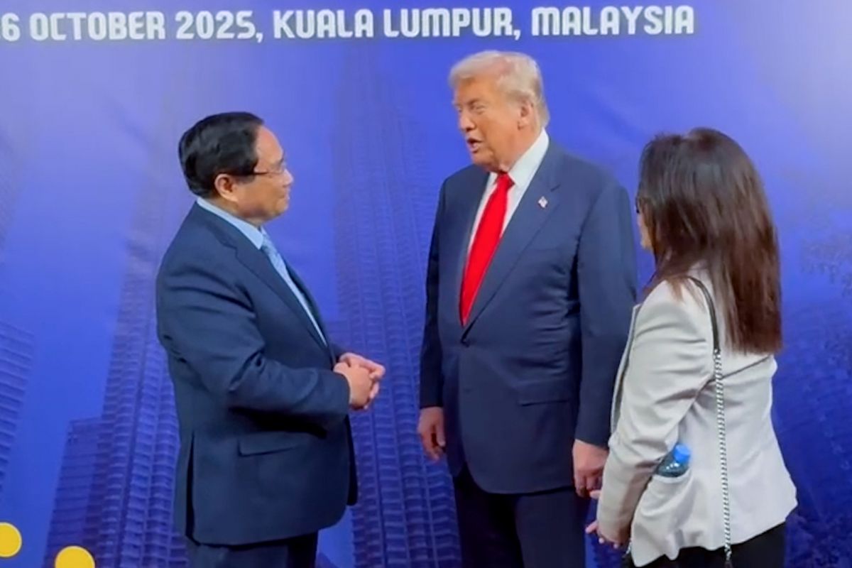 Politburo member and Prime Minister Pham Minh Chinh met with US President Donald Trump on the sidelines of the ASEAN-US Summit. Photo: VGP