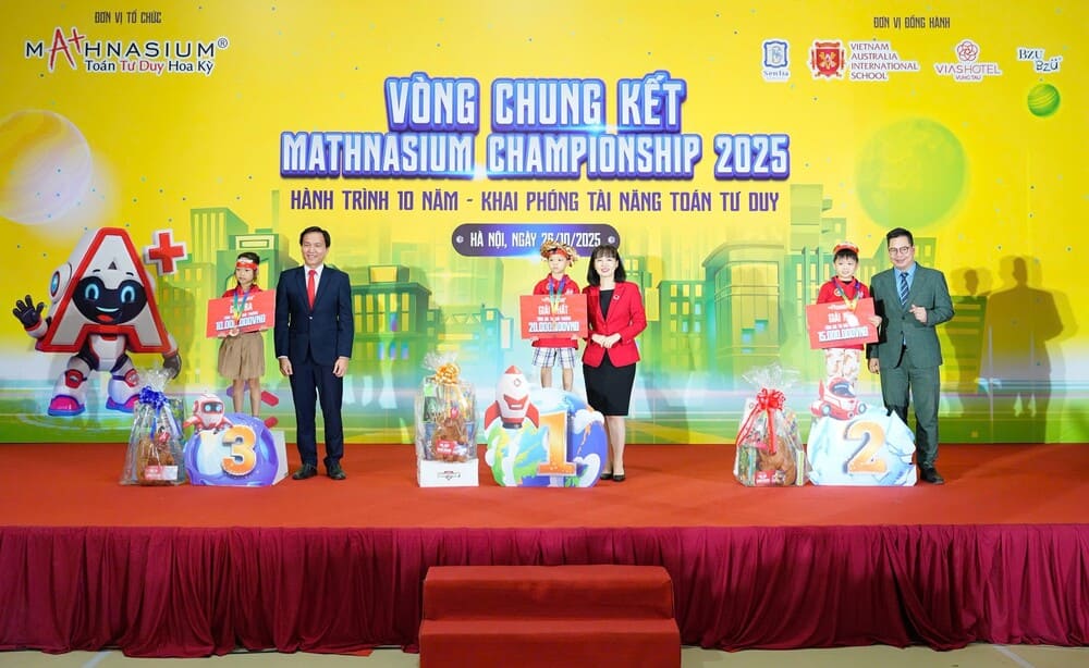 The 18 best contestants were honored in the Northern finals of the " Mathnasium Championship 2025" contest. Photo: Organizing Committee