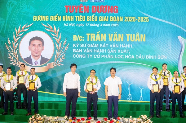 Nguoi lao dong BSR vua hong vua chuyen, co nhieu sang kien sang tao trong lao dong san xuat