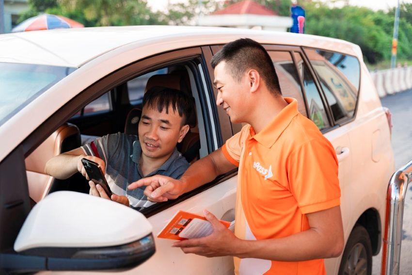 Hinh anh nguoi dung duoc huong dan lien ket ePass. Anh: Vietcombank