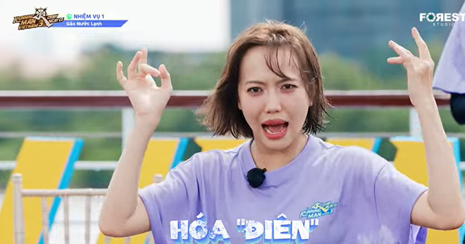 Dieu Nhi khong tra loi duoc 1 phep tinh nhan nao. Anh cat tu video cua nha san xuat