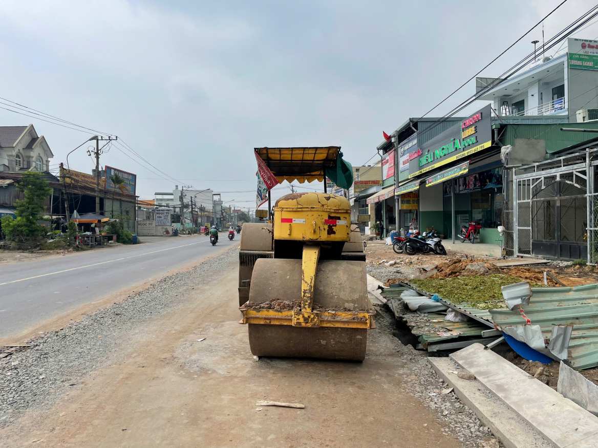 Nhung doan da boi thuong giai phong mat bang dang duoc thi cong. Anh: Dinh Trong