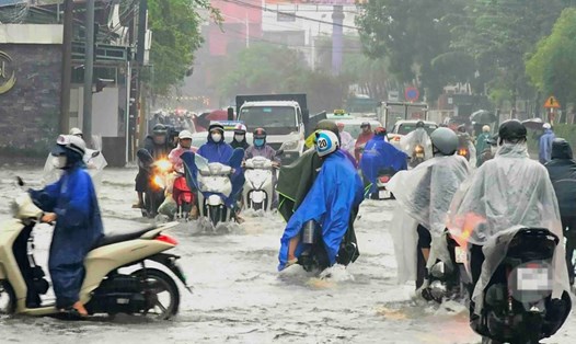 Dự báo khu vực thành phố Huế tiếp tục mưa lớn hôm nay 27.10. Ảnh: Phúc Đạt