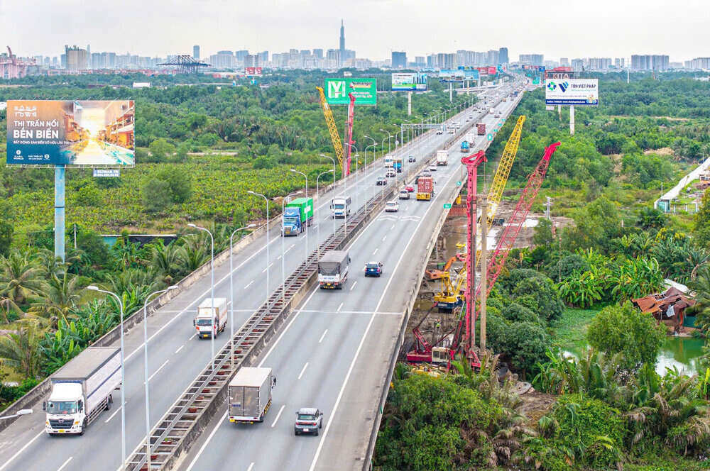 May moc tap ket nhung vuong mat bang ko thi cong duoc. Anh: To Hung