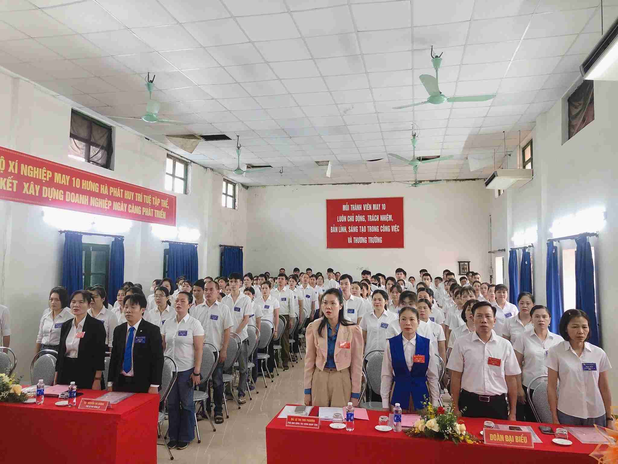 Quang canh Dai hoi Cong doan Xi nghiep May Hung Ha lan thu VIII. Anh: Xi nghiep Hung Ha - May 10