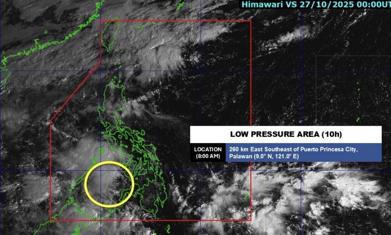 The low pressure near the East Sea is forecast to continue moving west, affecting the weather in Vietnam. Photo: PAGASA