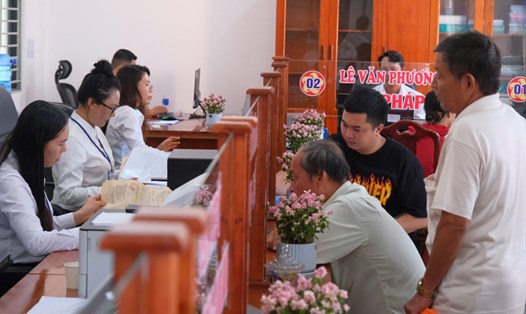 Thông tin liên quan đến chế độ phụ cấp của cán bộ, công chức, viên chức cấp xã. Ảnh: Phong Linh
