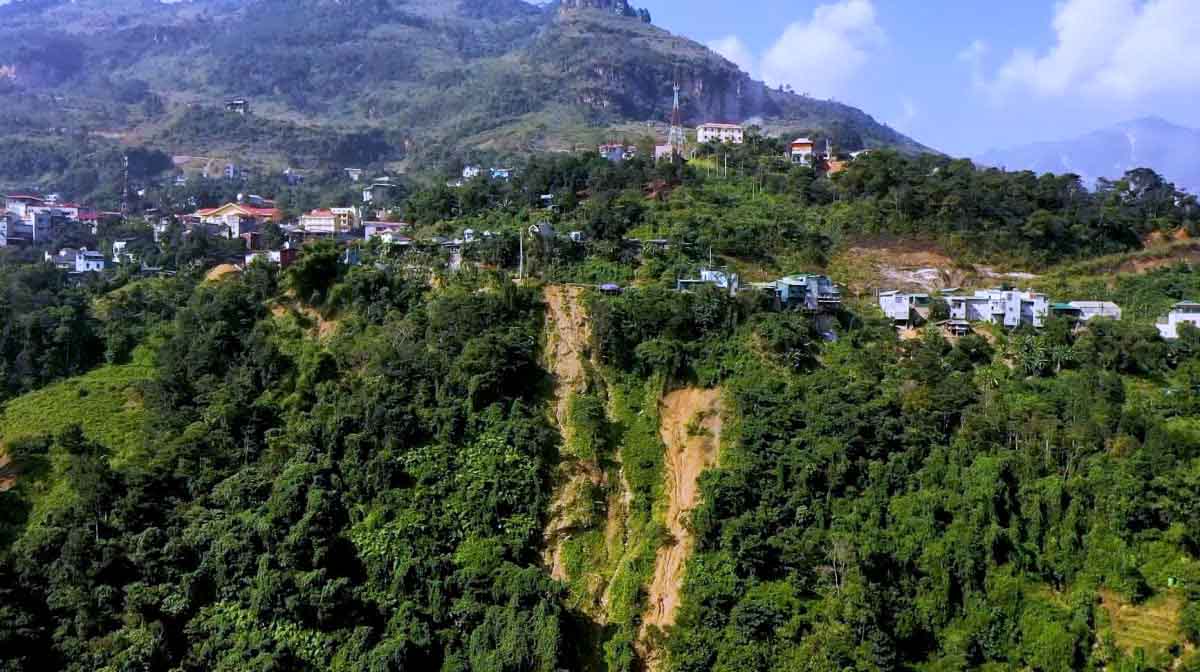 Many areas in Pa Vay Su commune (Tuyen Quang) continue to experience landslides, threatening the safety of households. Photo: Duy Tuan.