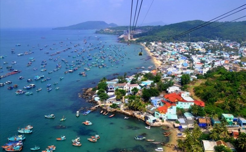 The Ministry of Home Affairs proposes that the Chairman of the People's Committee of the special zone be directly directed by the Chairman of the Provincial People's Committee. In the photo is a corner of Phu Quoc special zone. Photo: Luc Tung