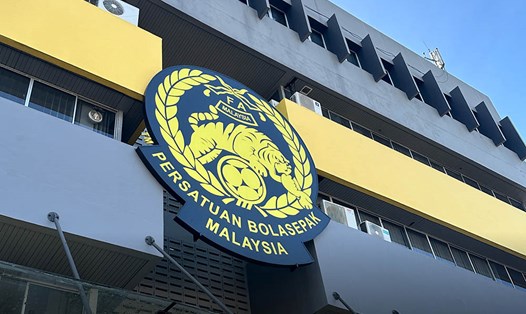 FAM bổ nhiệm cựu Chánh án Malaysia Tun Md Raus làm Chủ tịch Ủy ban độc lập điều tra vụ bê bối nhập tịch cầu thủ. Ảnh: FAM