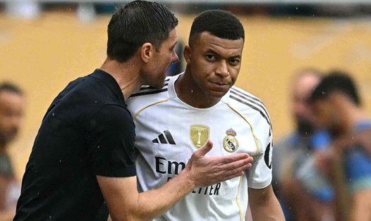Xabi Alonso đã áp dụng đấu pháp hợp lý để mang về chiến thắng cho Real Madrid.  Ảnh: AFP
