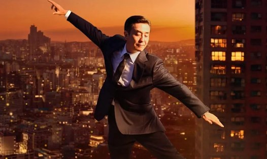 Ryu Seung Ryong trong phim. Ảnh: Nhà sản xuất/Netflix