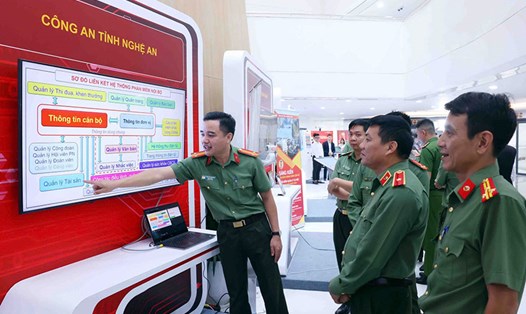 Bộ Công an đang tiếp tục phát huy vai trò nòng cốt trong chuyển đổi số quốc gia. Ảnh: Bộ Công an