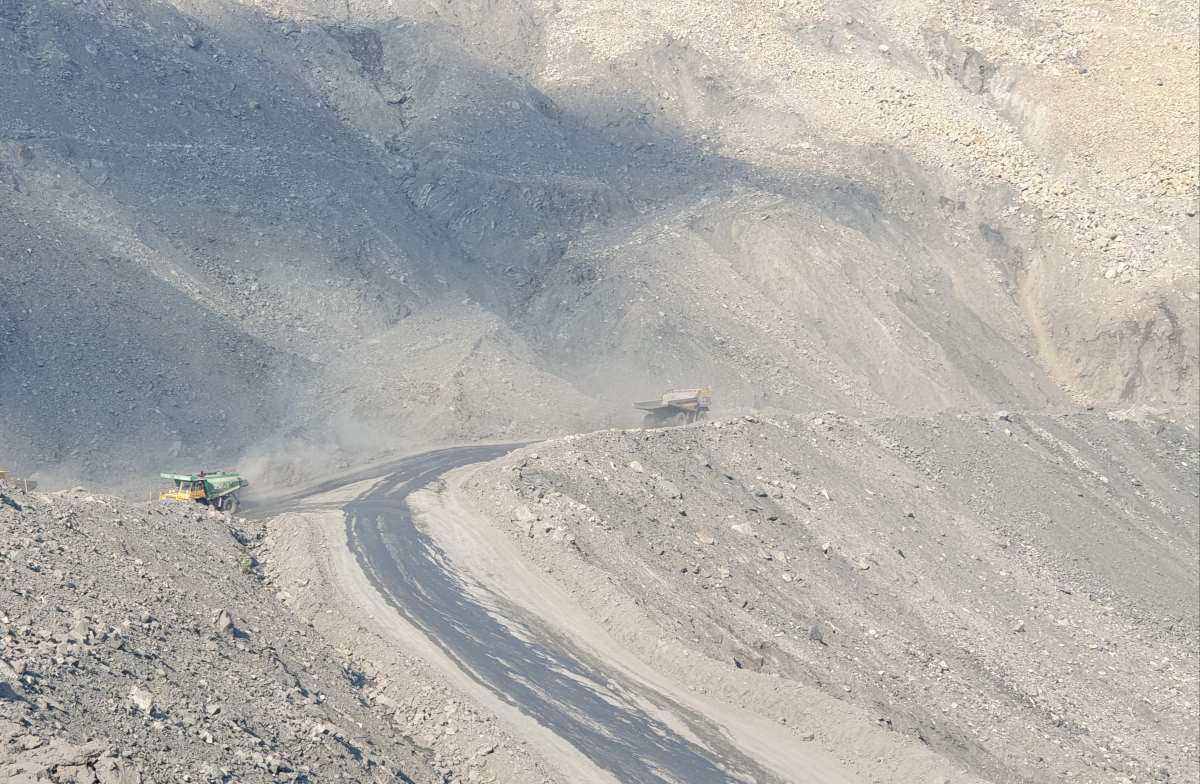 Duong xuong mo Coc 6 -TKV. Anh: Nguyen Hung