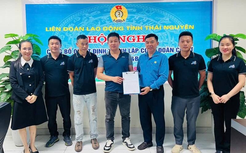 The Thai Nguyen Provincial Federation of Labor established 2 more grassroots unions. Photo: Thai Nguyen Trade Union