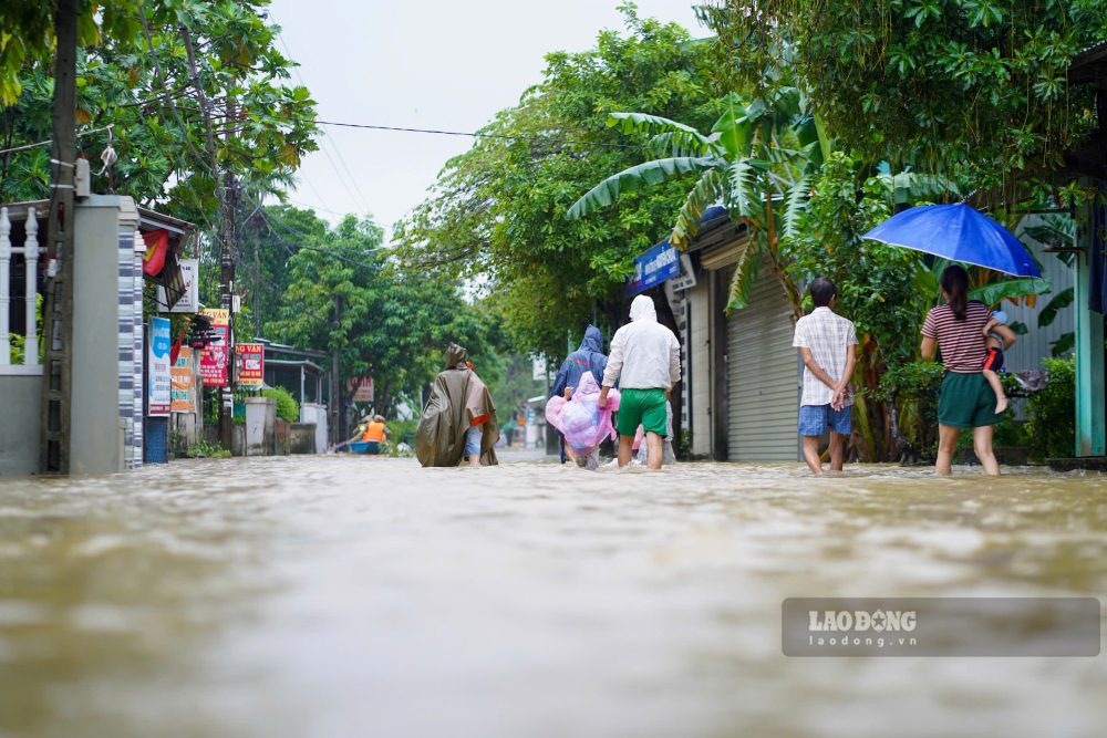 Day la tran lu lon nhat tu dau nam den nay o TP Hue. 