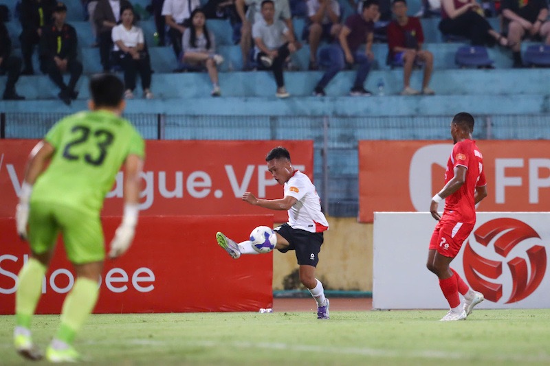 Hai doi nhap cuoc coi mo. Anh: Minh Dan