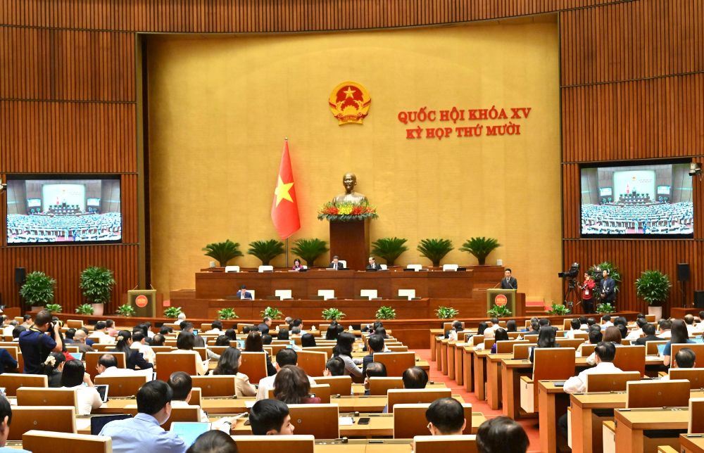 Minister of Science and Technology Nguyen Manh Hung, authorized by the Prime Minister, presented the draft Law amending and supplementing a number of articles of the Law on Intellectual Property Photo: Pham Thang