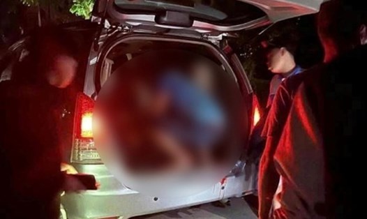 Công an Hà Nội điều tra vụ thiếu niên 14 tuổi bị đâm tử vong tại nhà văn hoá thôn. Ảnh: Hữu Chánh