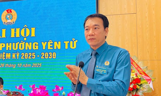 Ông Tô Xuân Thao - Chủ tịch LĐLĐ tỉnh Quảng Ninh - phát biểu chỉ đạo Đại hội Công đoàn phường Yên Tử. Ảnh: Cổng TTĐT phường Yên Tử