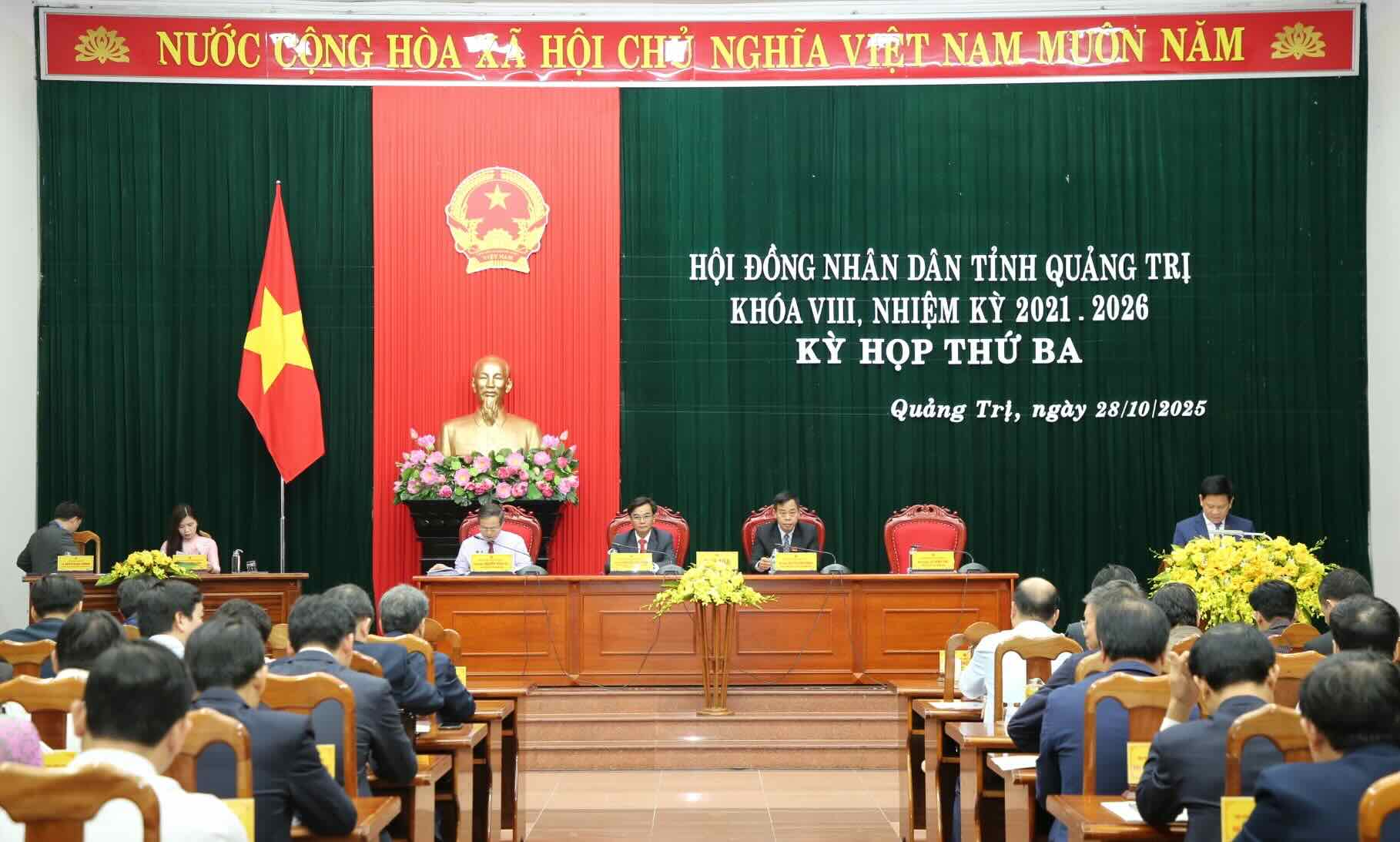 The 8th term People's Council of Quang Tri province held its 3rd session. Photo: Cong Sang