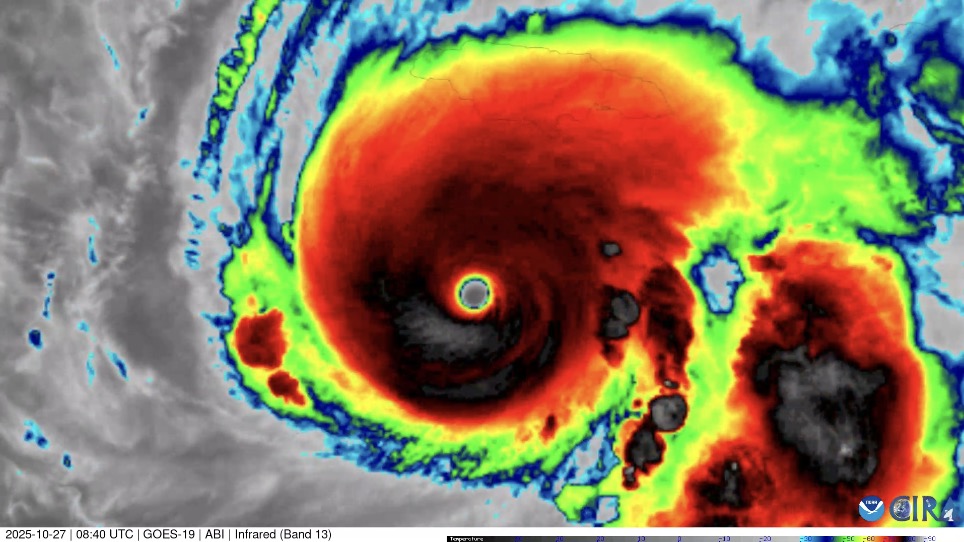 The sharp eye of super typhoon Melissa. Photo: NOAA