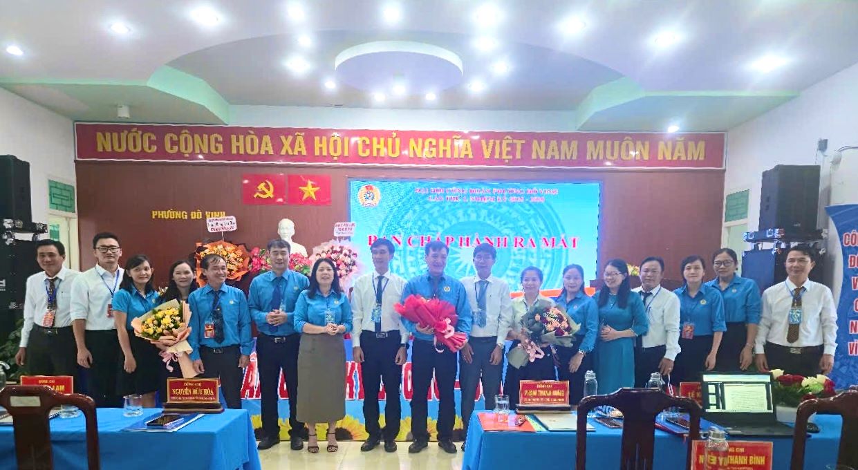 Ban Chap hanh Cong doan phuong Do Vinh nhiem ky 2025-2030 ra mat tai dai hoi. Anh: Phuong Linh