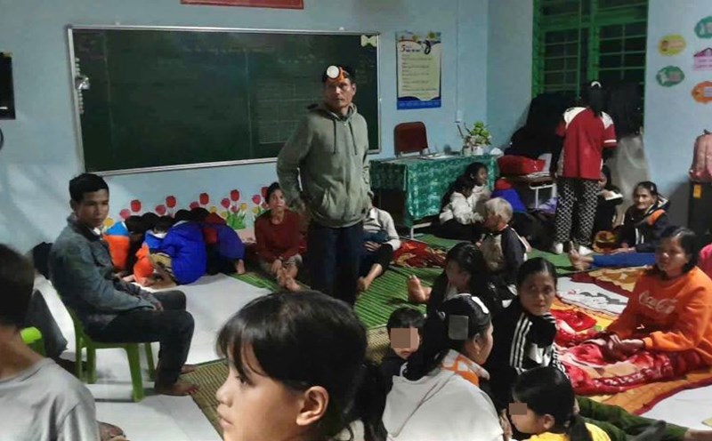 Da Nang highland schools have become a shelter for people during floods. Photo: Nguyen Binh Nam