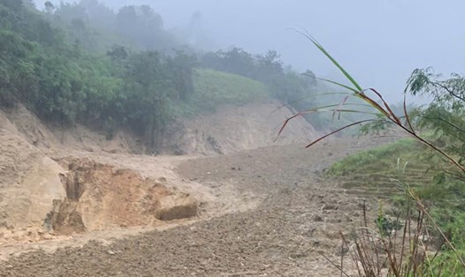 Vị trí núi nổ, sạt lở cách UBND xã Ngọc Linh, tỉnh Quảng Ngãi khoảng 4km. Ảnh: UBND xã Ngọc Linh