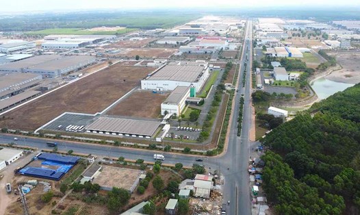 Đường kết nối vào các khu công nghiệp ở tỉnh Đồng Nai. Ảnh tư liệu: HAC