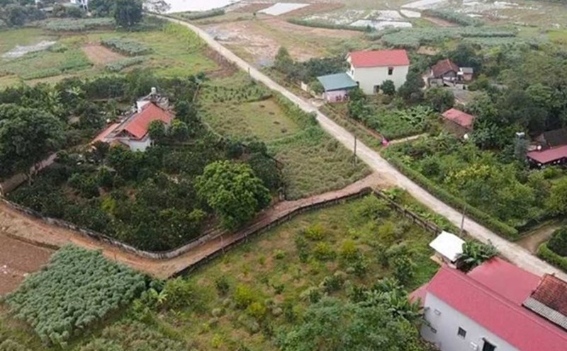 Hanoi announces draft new Land Price List in 2026. Photo: Huu Chanh