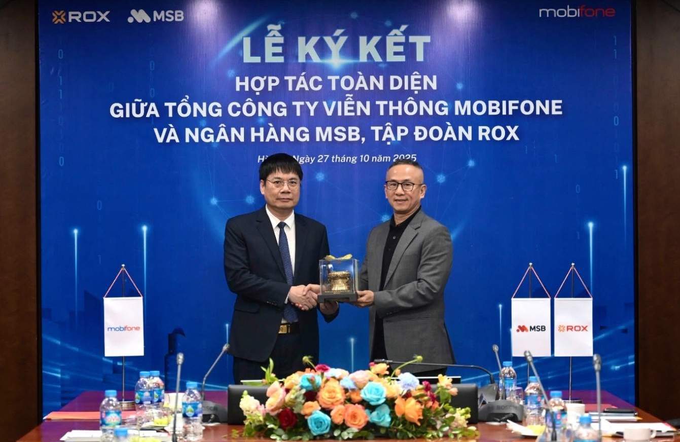 MobiFone va MSB se phoi hop nghien cuu va phat trien mo hinh kinh doanh tich hop da dich vu. Anh: MobiFone