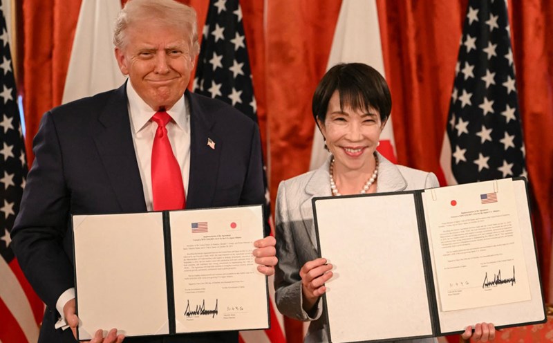 US President Donald Trump and Japanese Prime Minister Sanae Takaichi during a meeting at Akasaka Palace on October 28. Photo: AFP