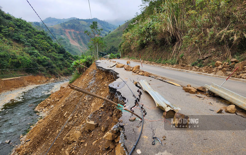 The Cao Bang Department of Construction is implementing a series of road repair packages at the end of the year. Photo: PV Group