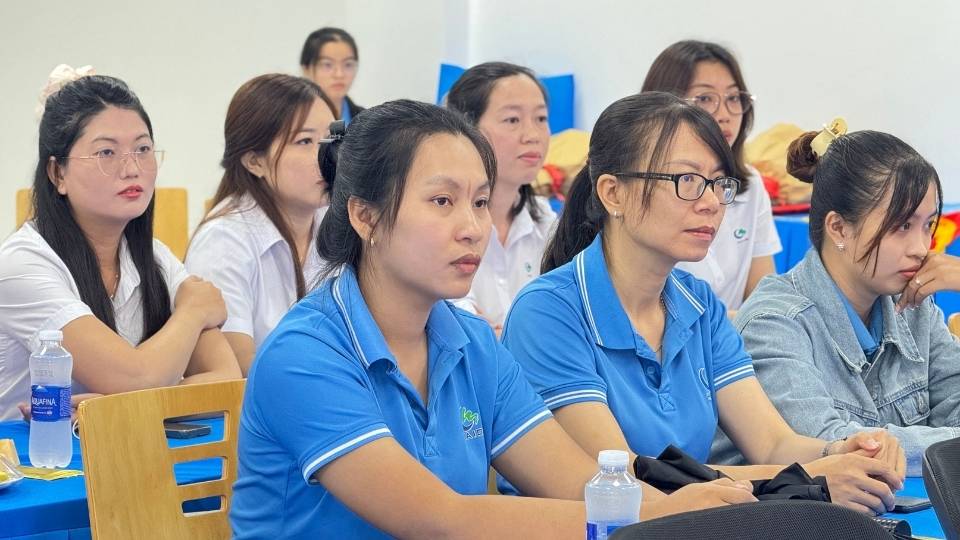 Cong nhan tham gia Hoi nghi thanh lap Cong doan. Anh: Hoang Loc