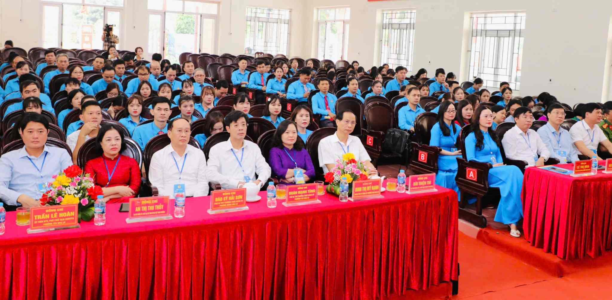 ナムホアル区の労働組合大会に出席する代表者たち。写真: グエン・チュオン