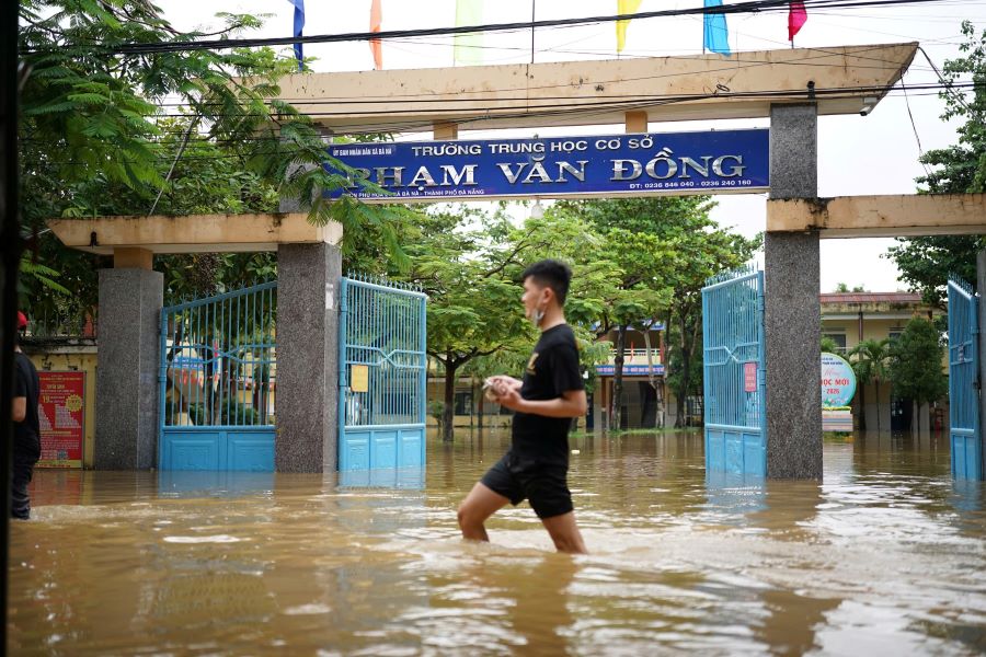 A series of houses in Ba Na and Hoa Vang communes, Da Nang city were submerged in water. Photo: Tran Thi