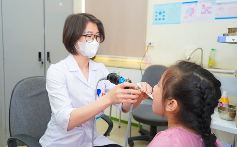 Doctor Ha To Nhu said that the number of children hospitalized for RSV virus infection has increased sharply in recent days. Photo: Hai Pham