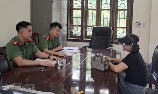 Chị N.H.N tại cơ quan Công an. Ảnh: Công an Điện Biên