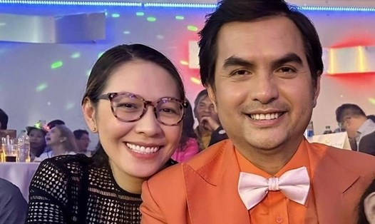 Đức Tiến và vợ. Ảnh: Bình Phương